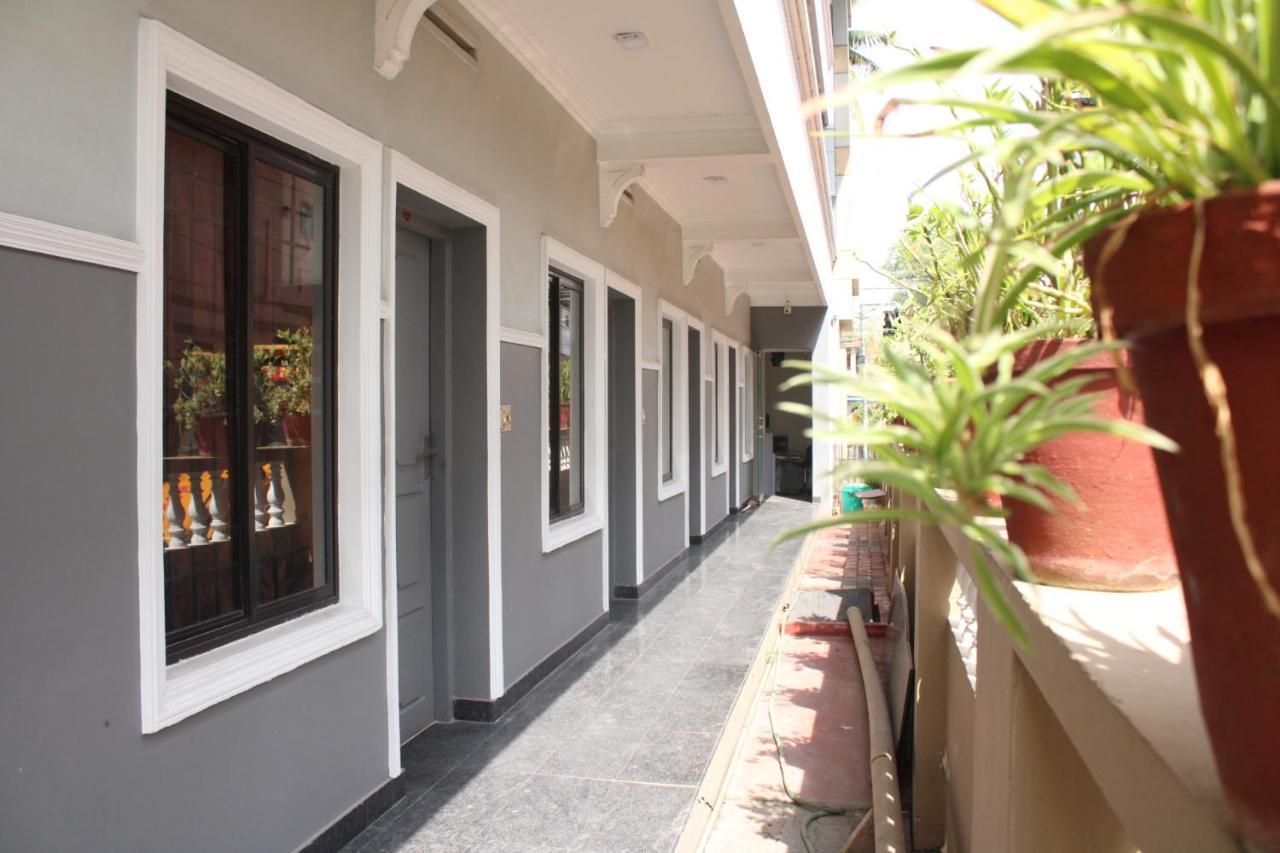 New As Tourist Home Kochi Exterior photo